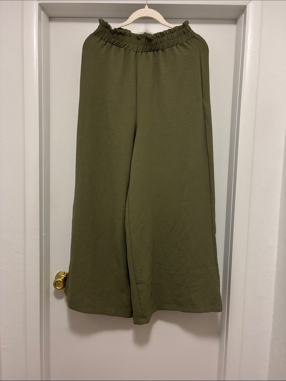 Simpler Wide Leg Olive Green Pants with Elastic Waist and Pockets